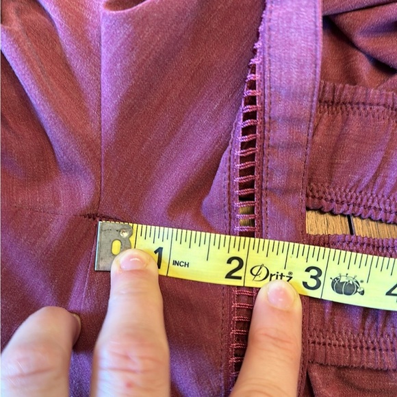 Prana Mariya shorts women’s M medium dark heather pink, see notes - Picture 4 of 7